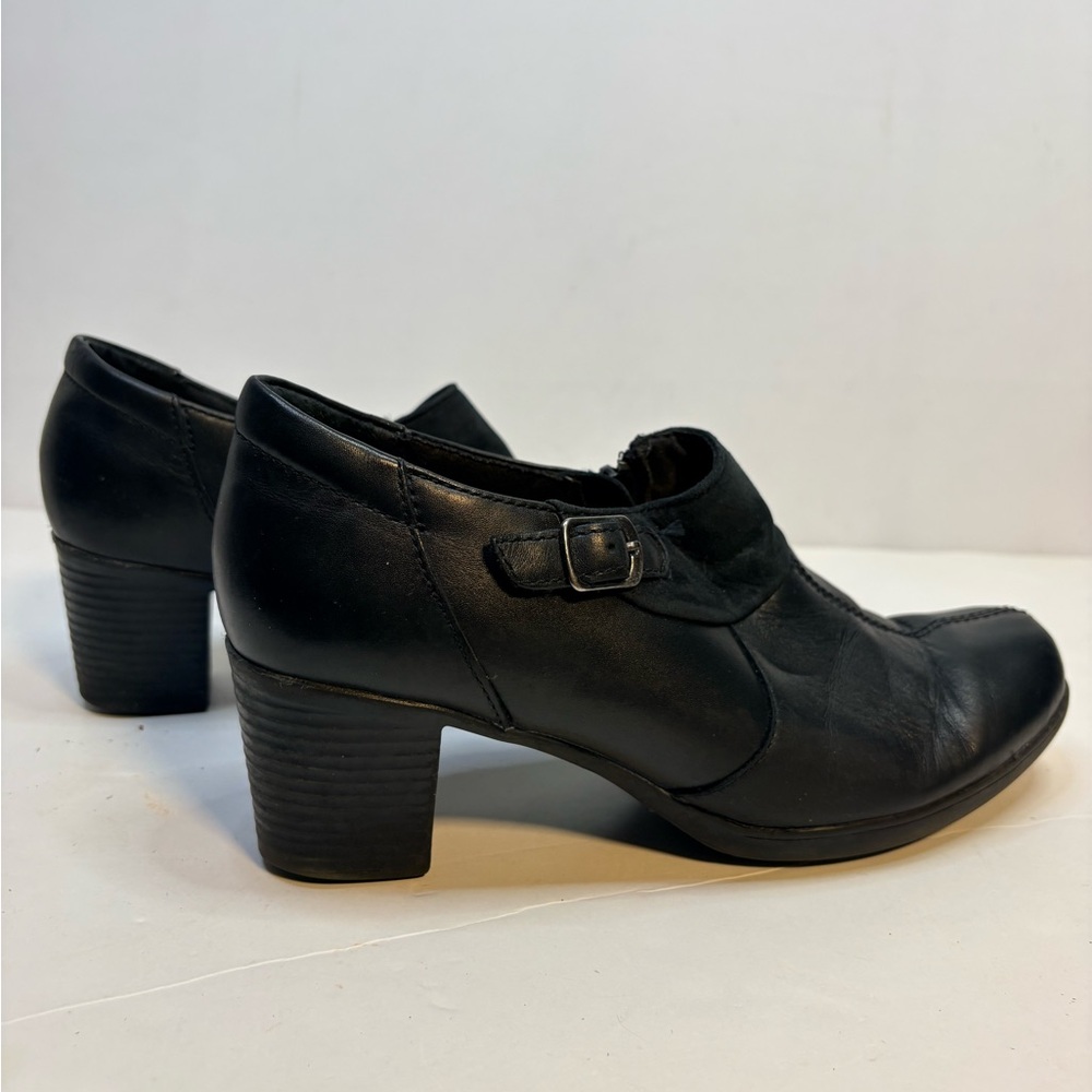 Clarks Bendables Classic Black Leather Women's Heeled Ankle Booties